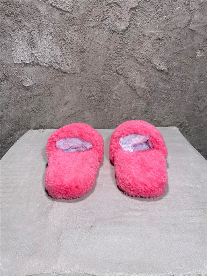 BLCG SLIPPERS