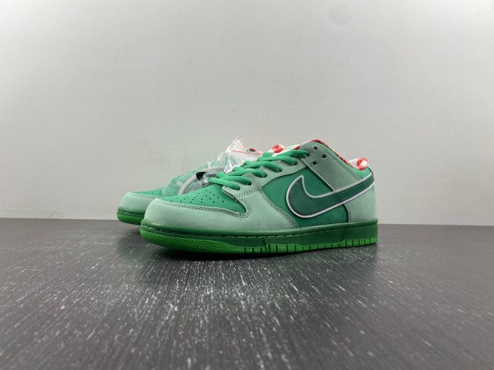 concepts x T*f*ny co. x nike sb dunk low  bv1310-303
