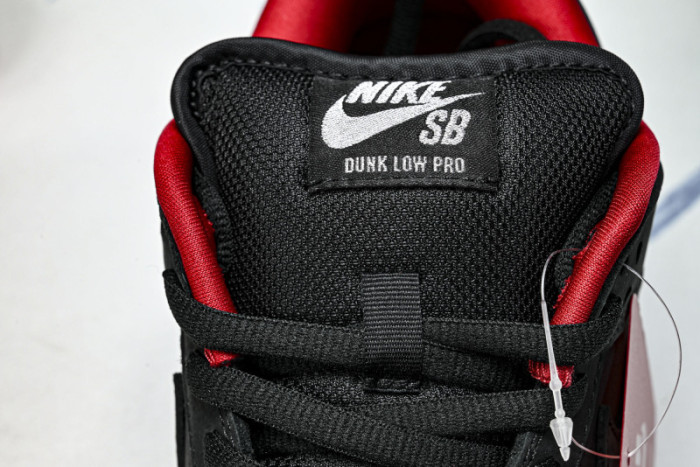 nike sb dunk low  Svp*me 94 black  hq8487-001