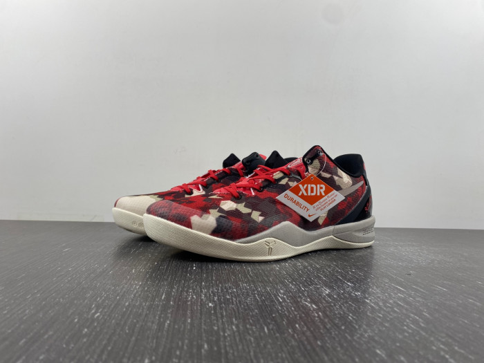 Kobe 8 System "Milk Snake"  555035-601