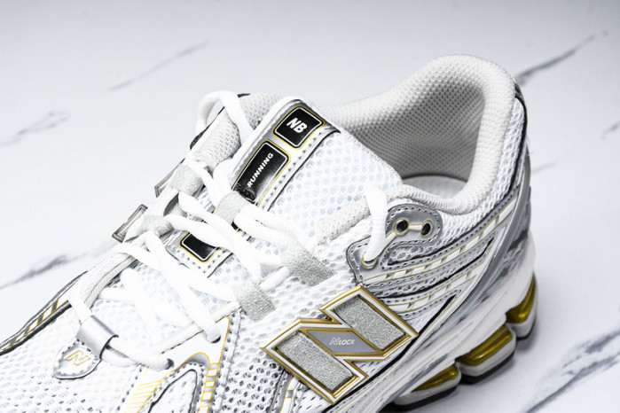 New Balance 1906R White Rain Cloud Silver Metallic M1906RI