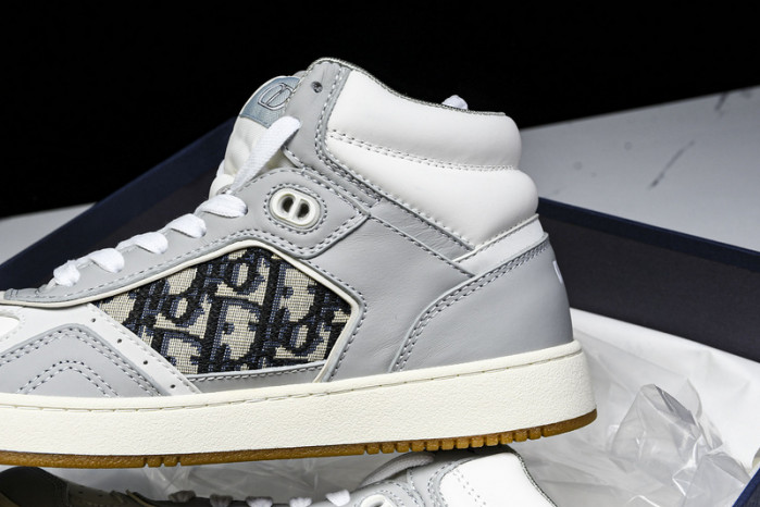 D10R B27 High Top Sneaker 10804