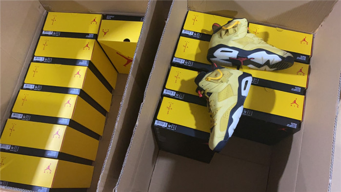 AIR JORDAN 6 YELLOW X TRAVIS SCOTT CN1084-300