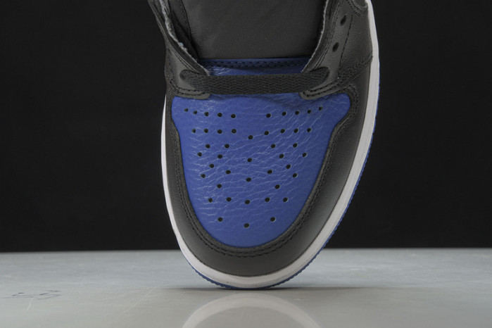 Air Jordan 1 Retro Royal (2017) 555088-007