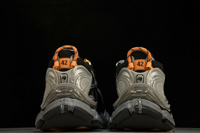 BLCG RUNNER   110308