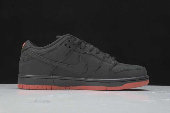 Nike SB Dunk Low Black Pigeon 883232-008
