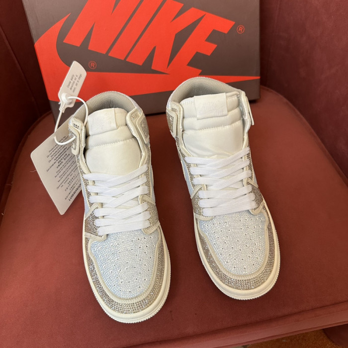 AIR JORDAN 1 RETRO  AJ-05