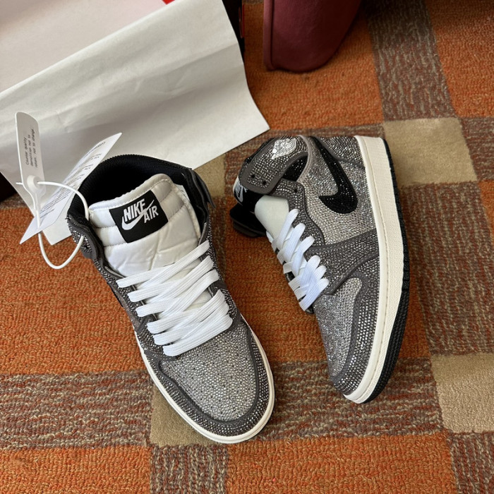 AIR JORDAN 1 RETRO  AJ-11