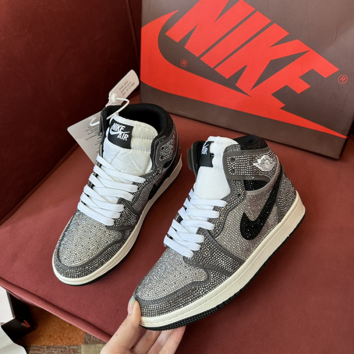 AIR JORDAN 1 RETRO  AJ-11