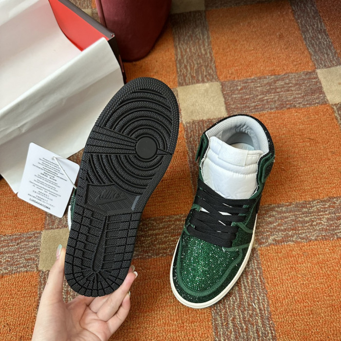 AIR JORDAN 1 RETRO  AJ-13