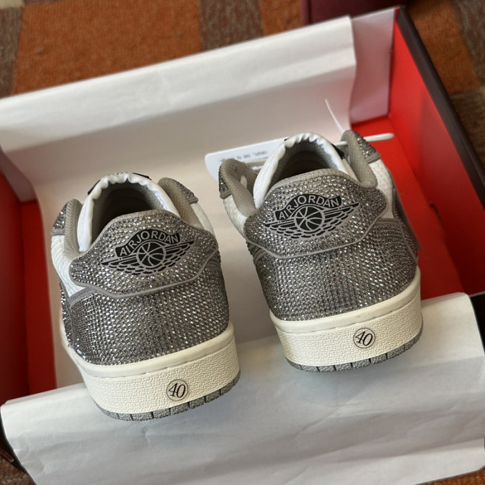 AIR JORDAN 1 RETRO  AJ-33