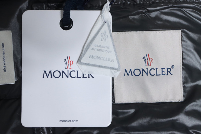 CLOTHES M0NCLER MC07