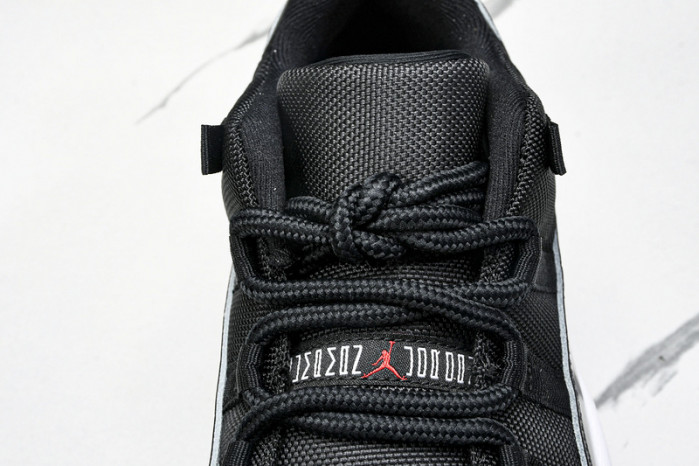 Air Jordan 11 Low Bred   FV5104-006