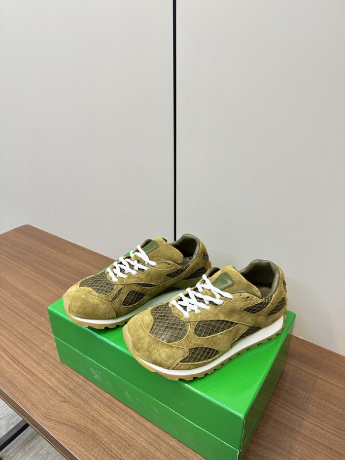 b0tt*ga Ven*ta orbit sneaker