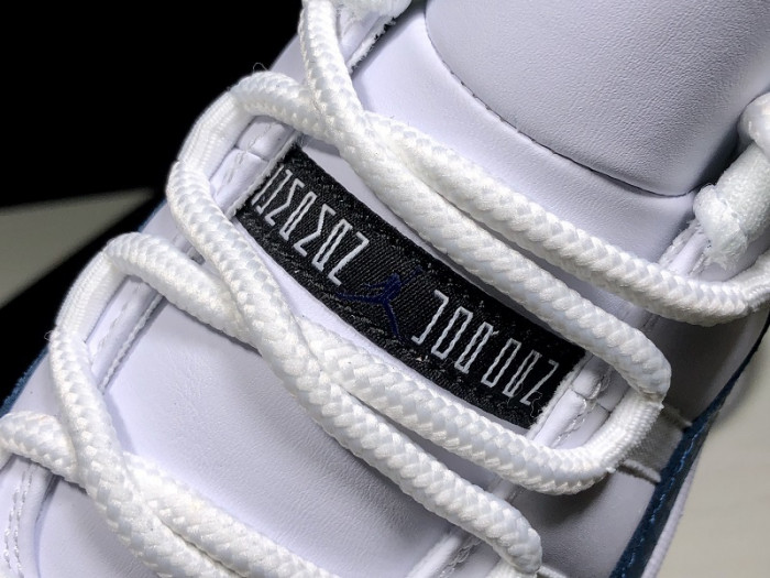 Air Jordan 11 Low 