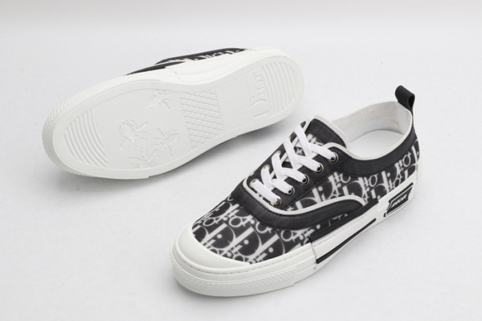 D10R B23 Sneakers Low Top