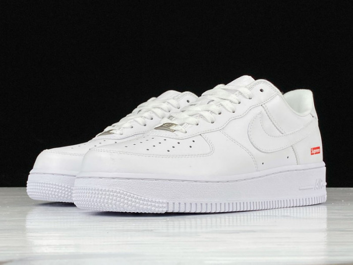 Svp*me x nike air force 1 cu9225-100