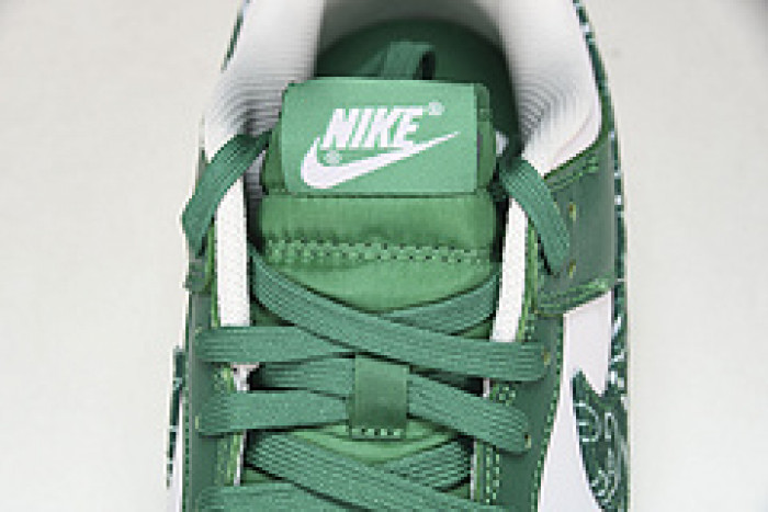 NIKEDunk Low ESS“Green Paisley” DH4401-102