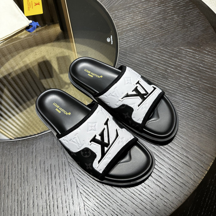 LV SLIPPERS