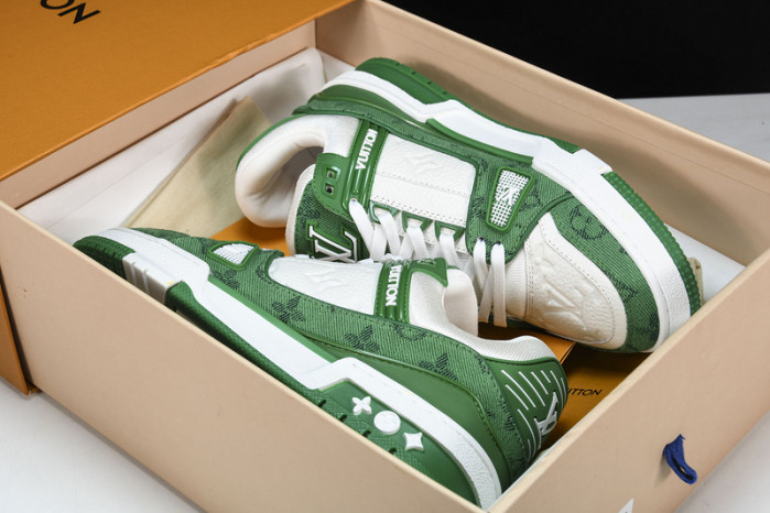 LV SNEAKER LOW YEE-003