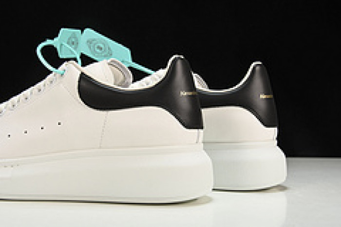 MQ Sneakers