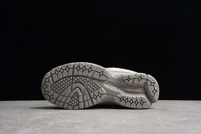 New* Balance WL2002   M2002RP