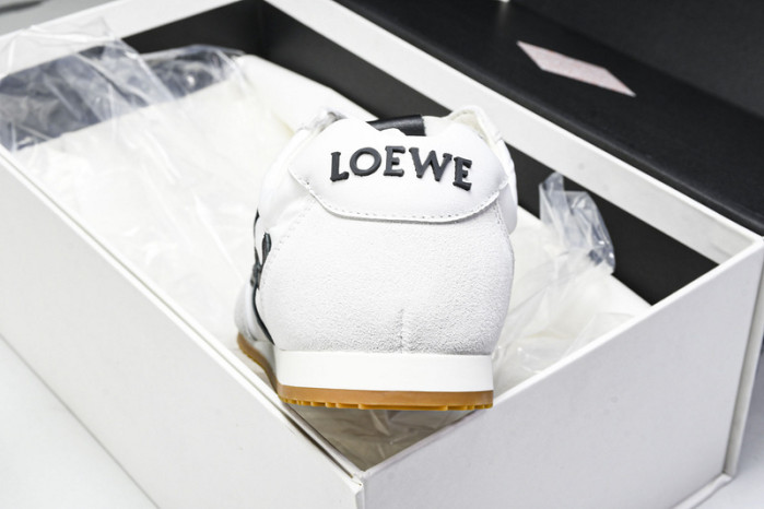 L*0ewe Ballet Runner  LW-FOR02