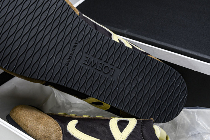 L*0ewe Ballet Runner  LW-FOR04