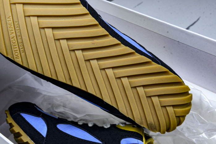 b0tt*ga Ven*ta  sneaker