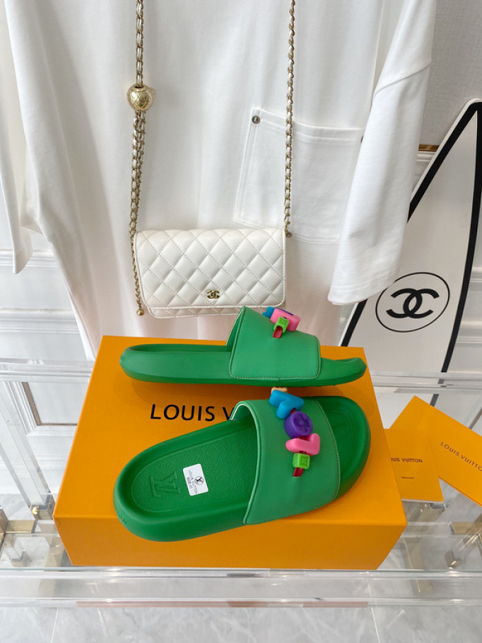 LV SLIPPERS