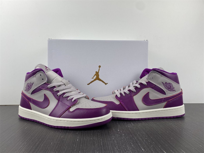 Air Jordan 1 Mid SBQ6472-501