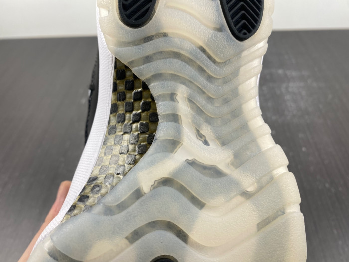 Air Jordan 11“DMP” CT8012-170