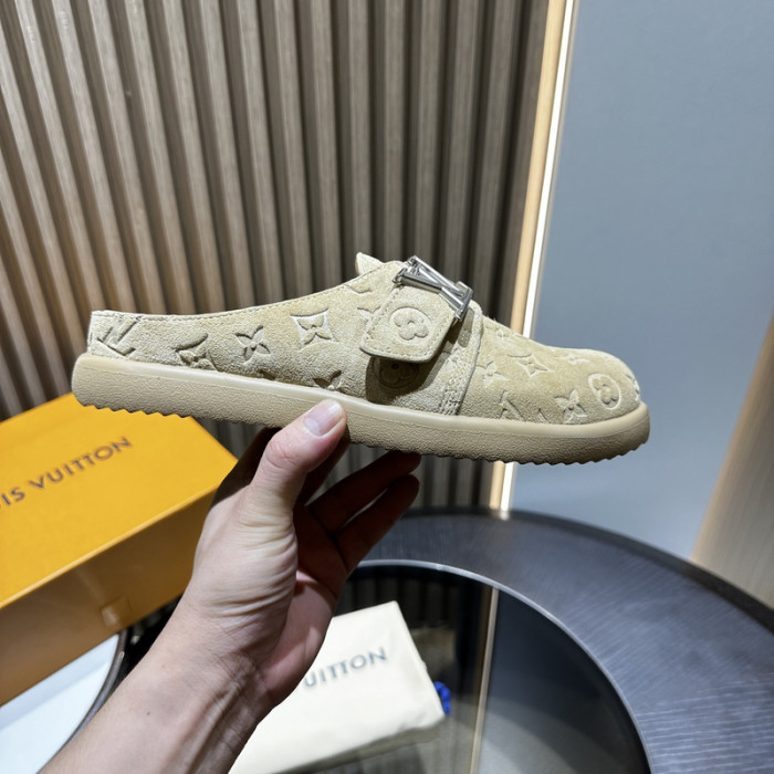 LV SLIPPERS