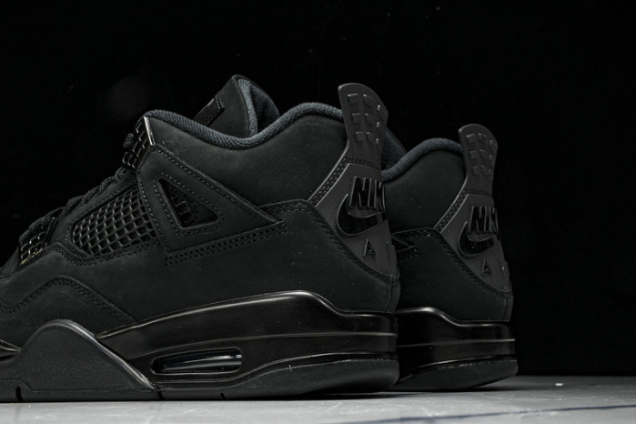 AIR JORDAN 4 RETRO BLACK CAT (2025)  FV5029-010