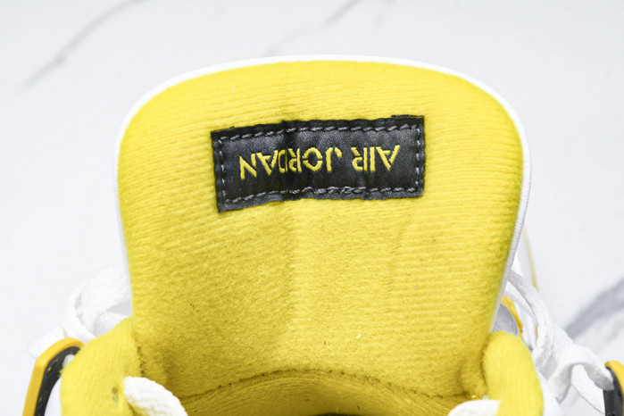 Air Jordan 4 WMNS “VividSulfur”  AQ9129-101