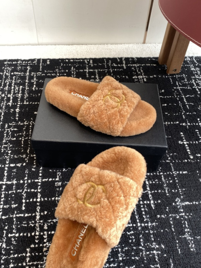 CH*NEL SLIPPERS