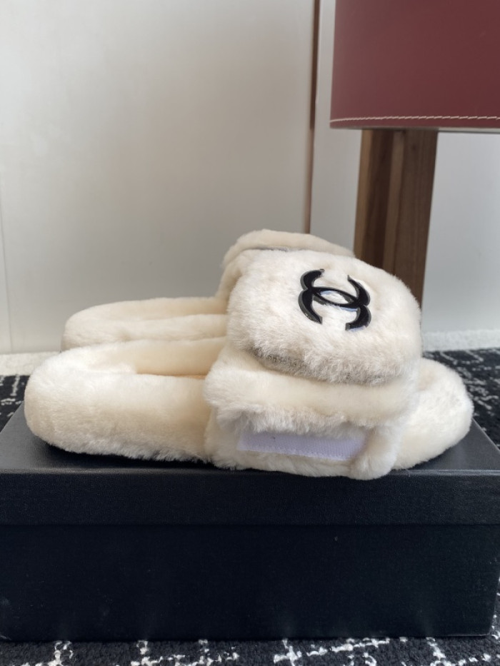 CH*NEL SLIPPERS