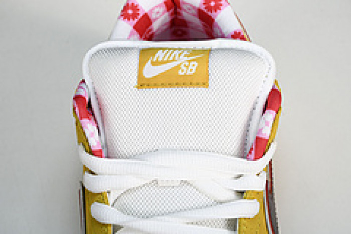 Nike Dunk Low “Yellow Lobster” 313170-137566