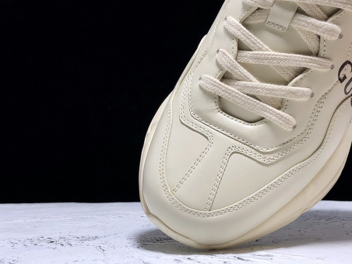 Gv*c trainer sneaker 500878 drw00 9522