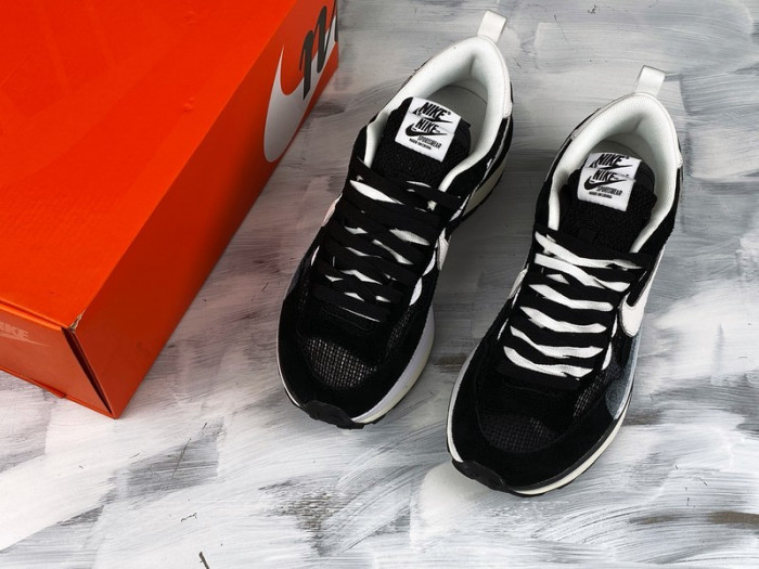 Sacai X NIKe regasus vaporrly SP BV0073-001