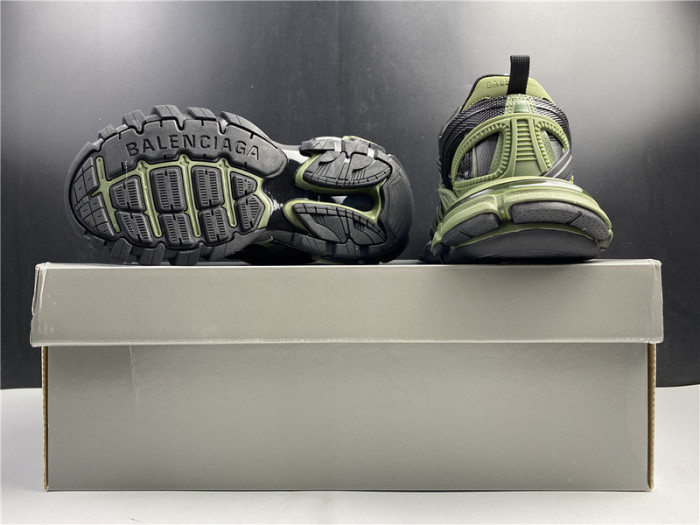 BLCG Track.2 black and green 568614 W3AE1 2311