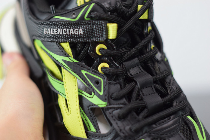 BLCG Track.2 black fluorescent and yellow 570391 W2GN3 1022