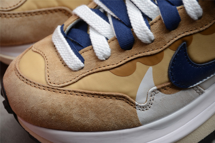 Sacai x Jean Paul Gaultier x Nk VaporWaffle DH9186-200