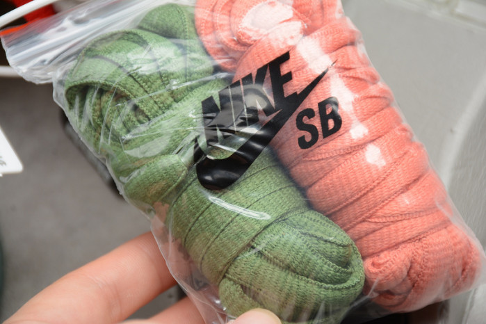 Nike SB Dunk High "Strawberry Cough" - CW7093 600