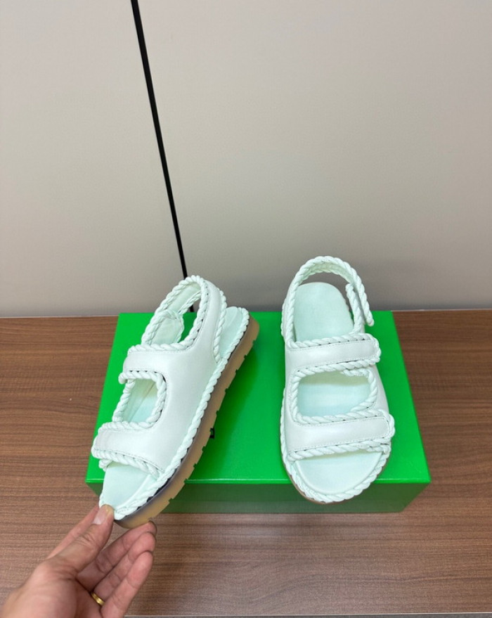 b0ttega Ven*ta  slides