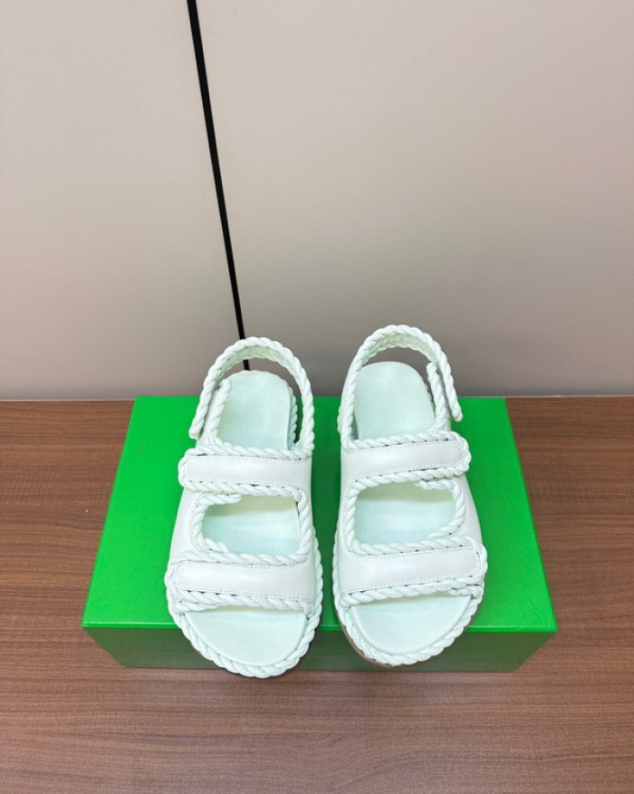 b0ttega Ven*ta  slides