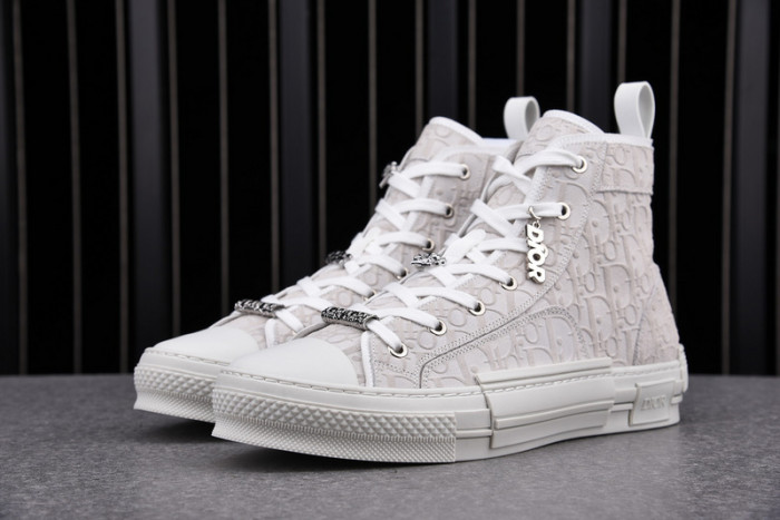 D10R B23 Oblique High Top Sneaker